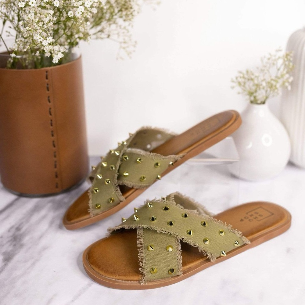 Shu Shop Berta Sandal in Olive Gold Studs Size 9